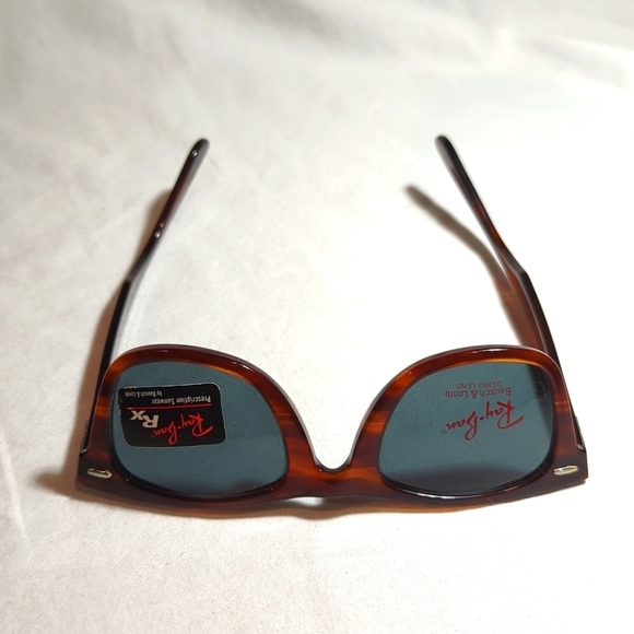 NWT Vintage Classic Ray-Ban Wayfarer Tortoise Sunglasses - Picture 2 of 9